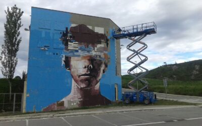 Plataformas elevadoras de Servei colaborando con el arte urbano